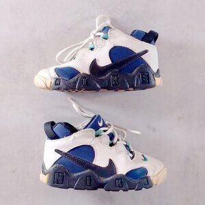 NIKE AIR BARRAGE SHOE 150247 10200 SIZE 7Y